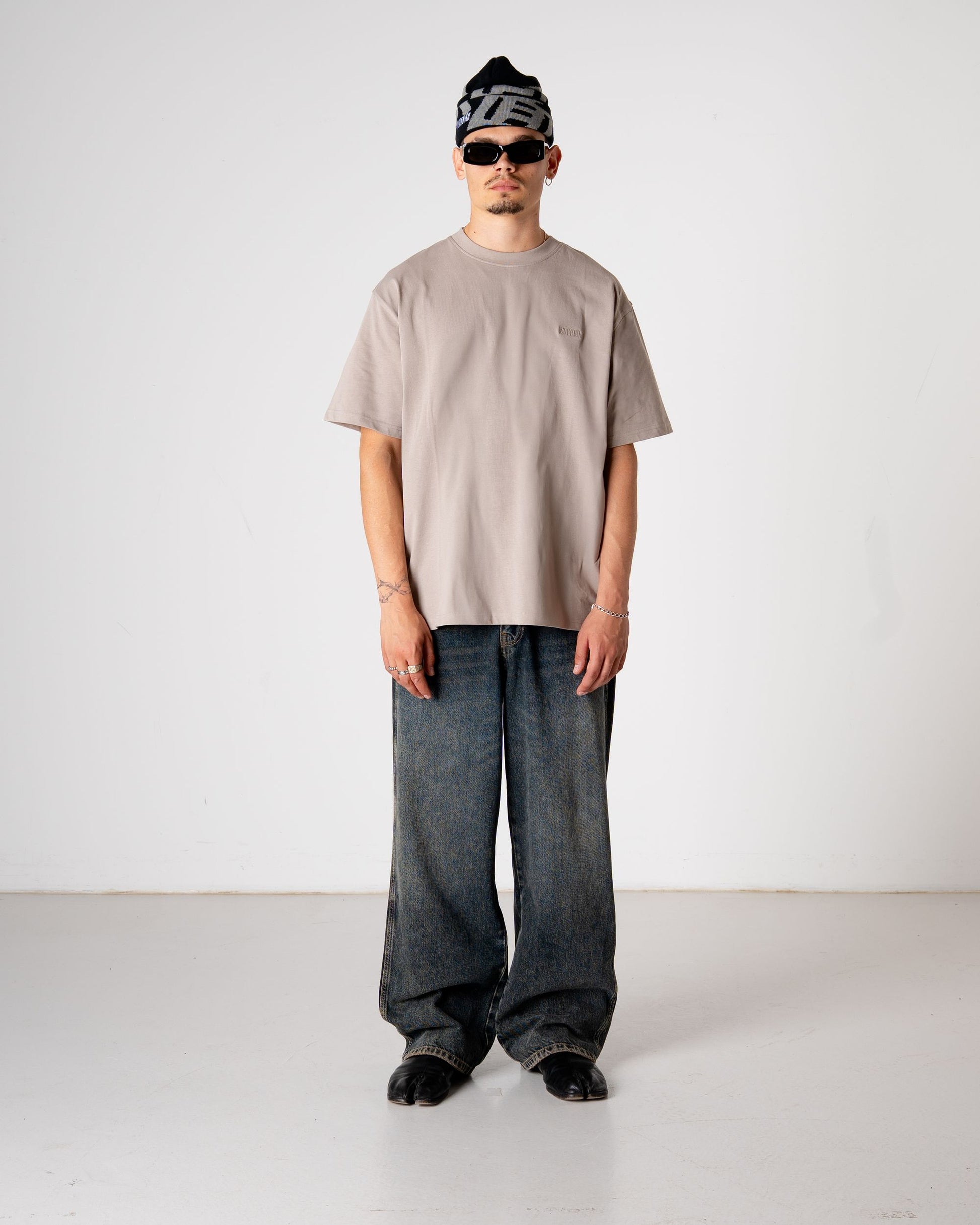 Baine Base Tee - Stone