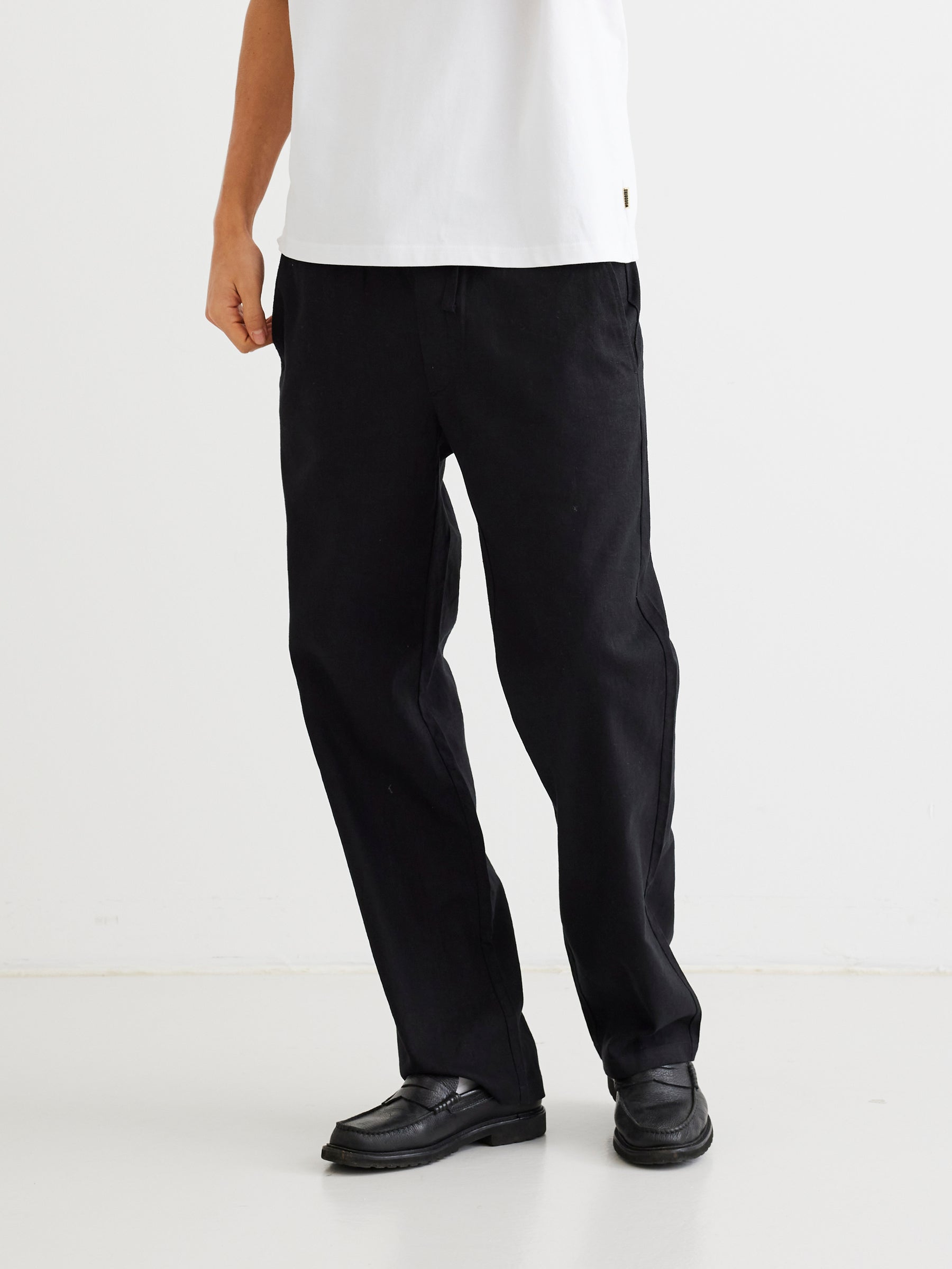 Eik Linen Pant - Black