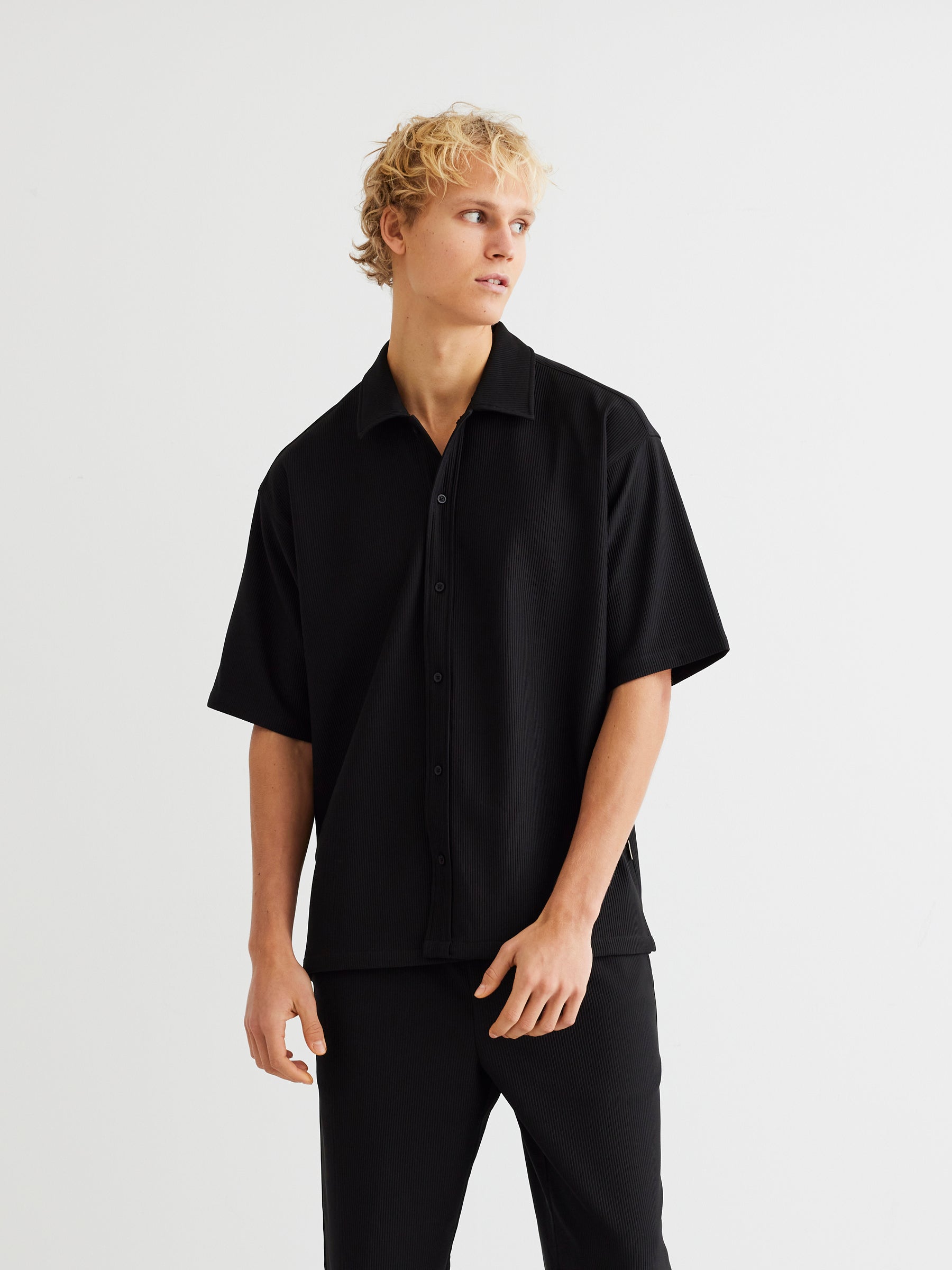 Banks Plisse Shirt - Black