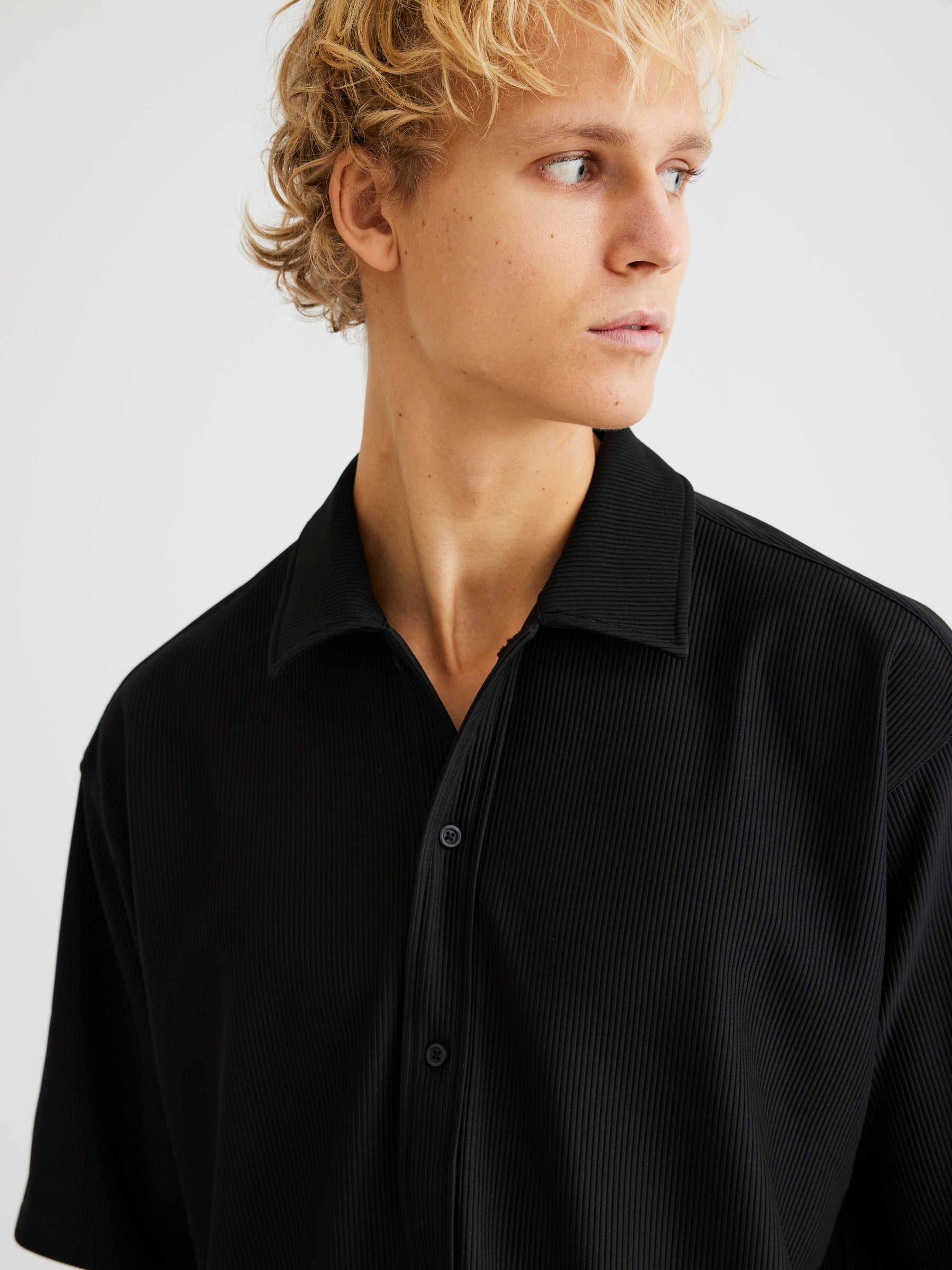 Banks Plisse Shirt - Black