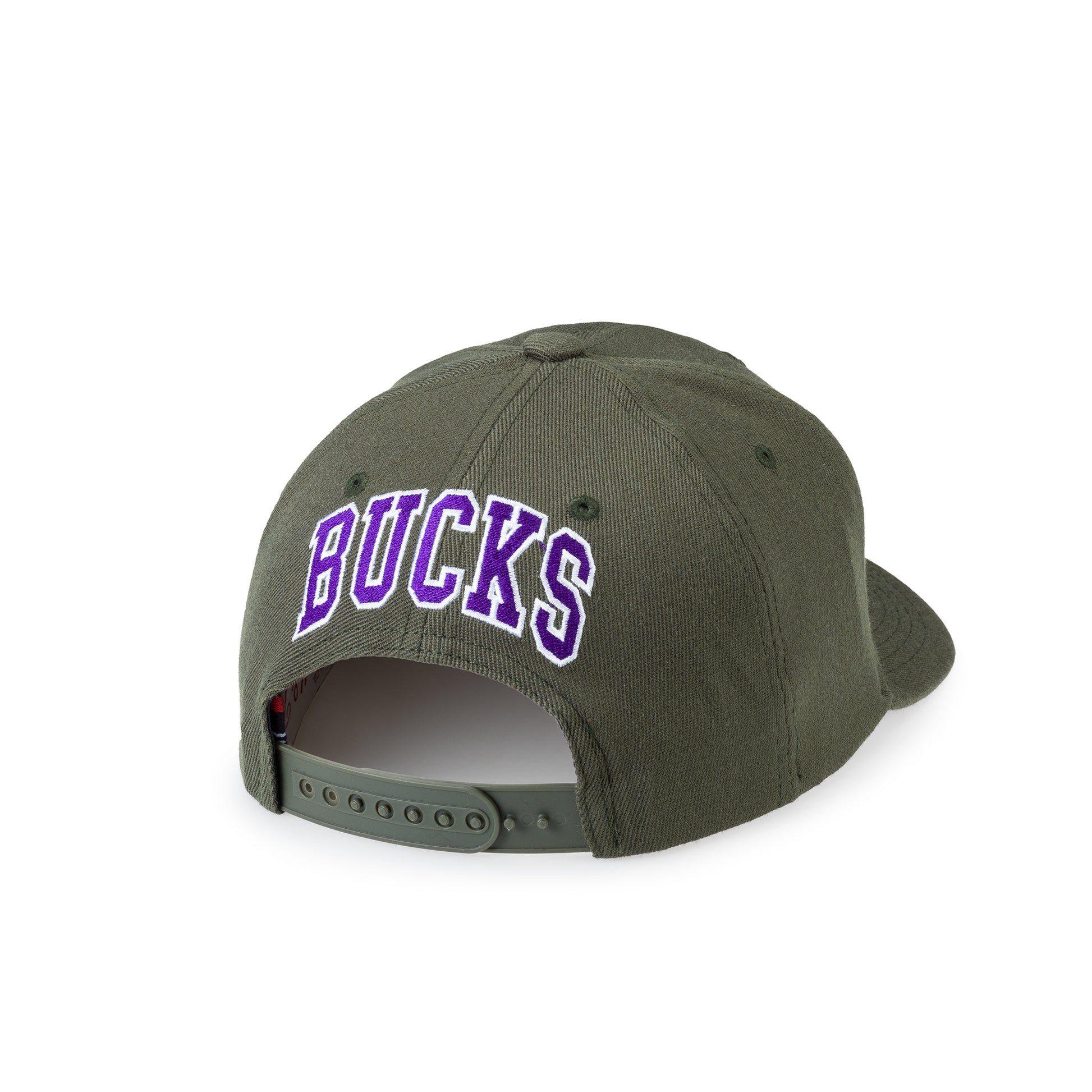 Dropback Solid Classic Red - Milwaukee Bucks Dark Green