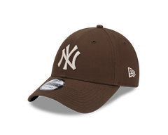 9Forty League Essential - New York Yankees Brown/White