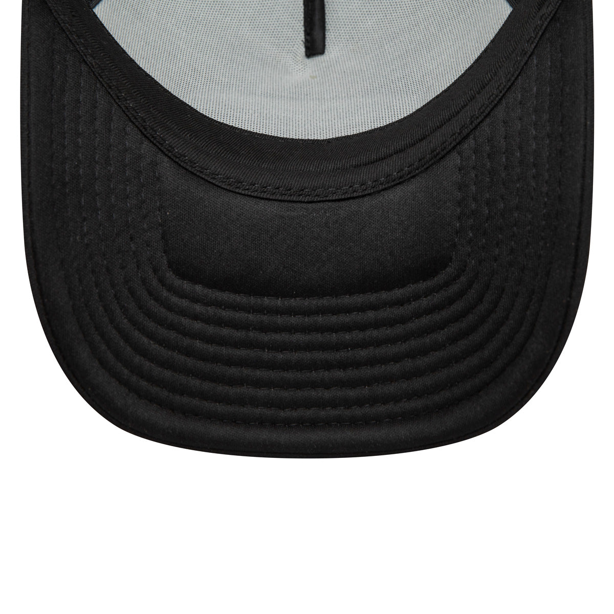 9Forty Aframe Trucker Oval - Black/White