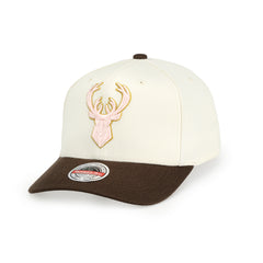 Blush Sand Classic Red Milwaukee Bucks - Cream/Brown