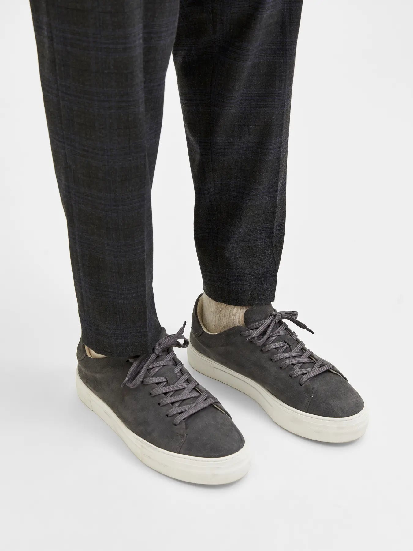David Chunky Suede Sneaker - Dark Grey
