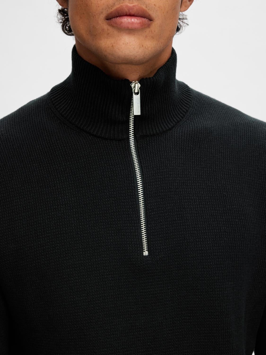 Dane Structure Zip - Black