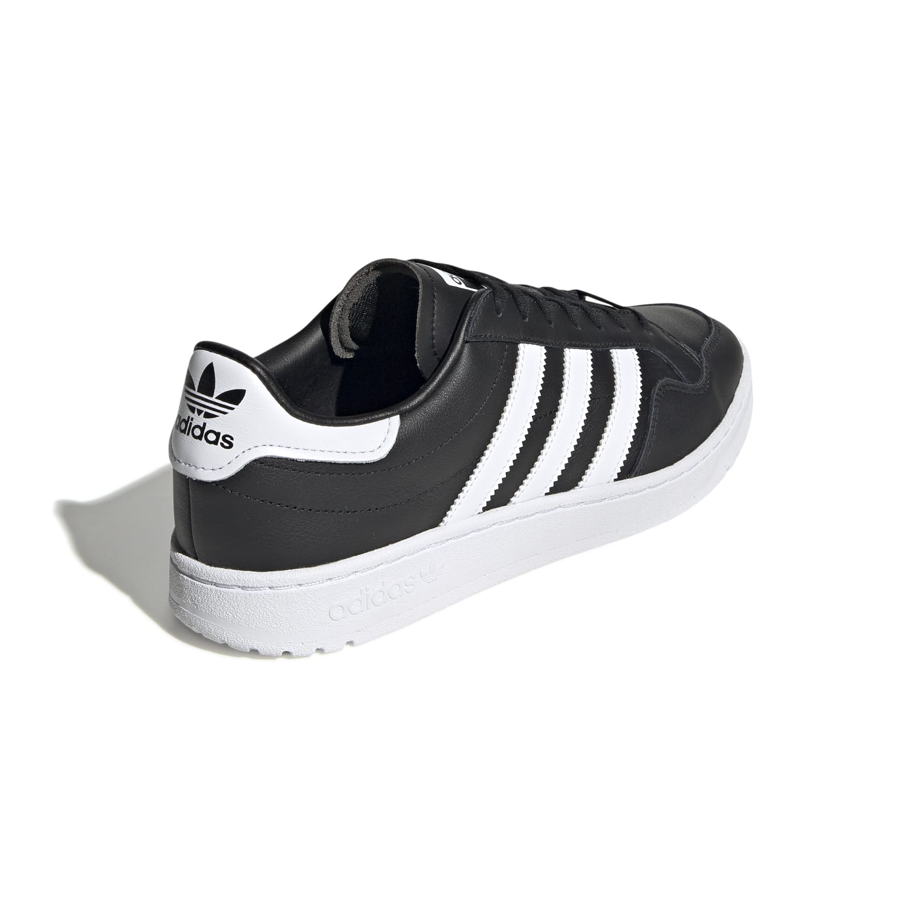 Team Court - Core Black/White/Core Black