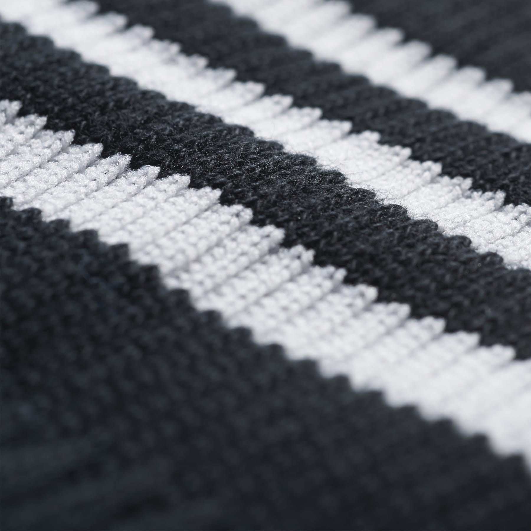Solid Crew Sock - Black/White