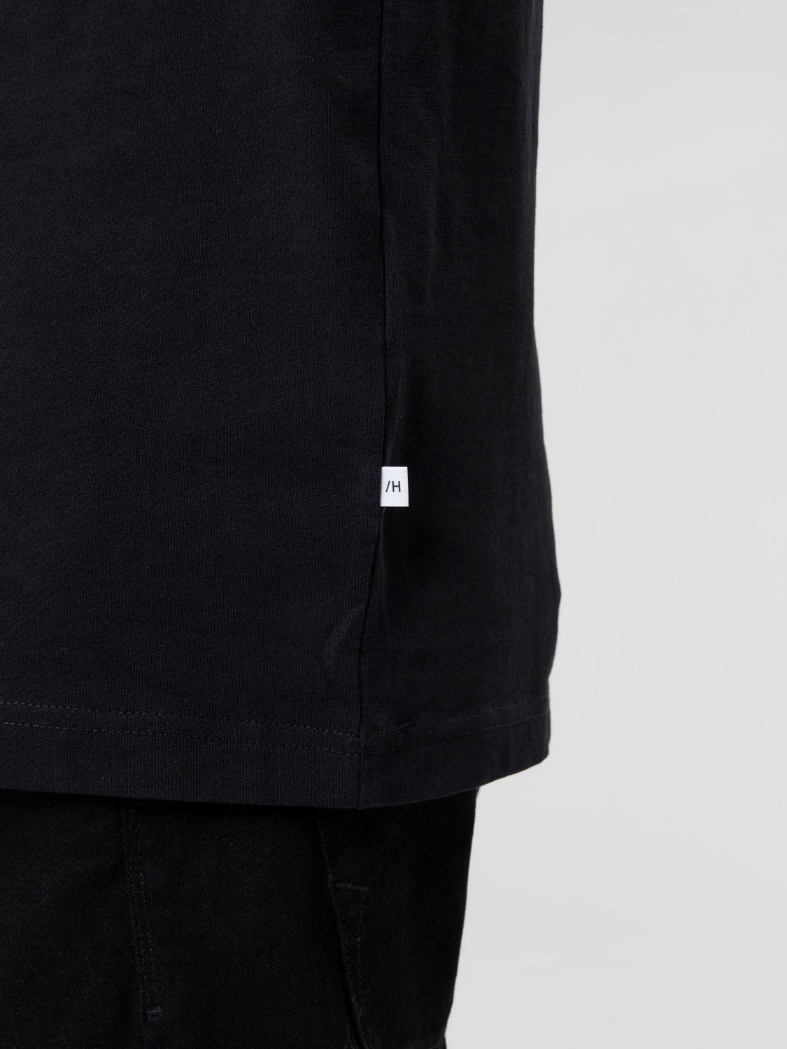 Relax Colman SS O-Neck Tee - Black
